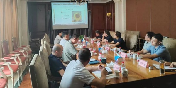 邢臺市新河縣人民政府縣長程玉峰一行蒞臨盛鵬達公司指導(dǎo)工作，共謀合作新篇章